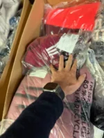 45 Stk 23 kg Markenbekleidung Damen Herren Mix Kundenrückläufer Nike Adidas Tommy Hilfiger Superdry Levi’s Jacken Hosen Kleid, 15 Stück – Bild 4
