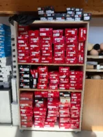 Puma & Umbro Fußballschuhe Rasen Kunstrasen Halle Indoor, 100 Paar
